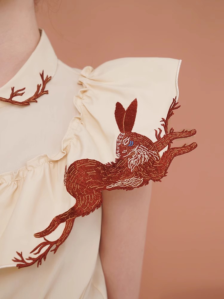 Rabbit Embroidered Shirt for W - đánh giá và giá Embroidery Rabbit